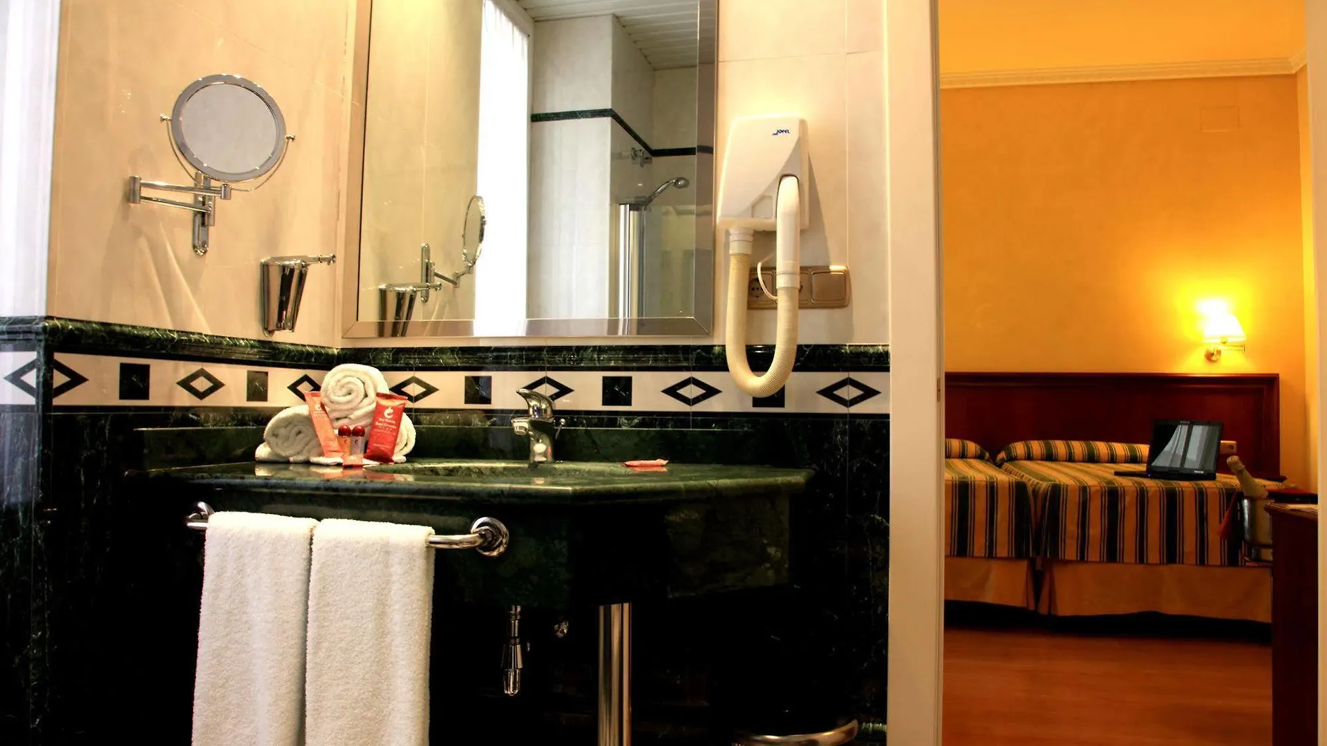 Hotel Cervantes Sevilla